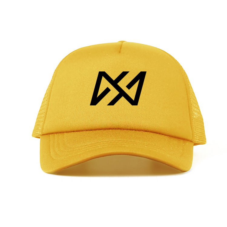 Un mélange parfait entre chaleur et intensité, la casquette NHS_RL en jaune foncé impose son style.