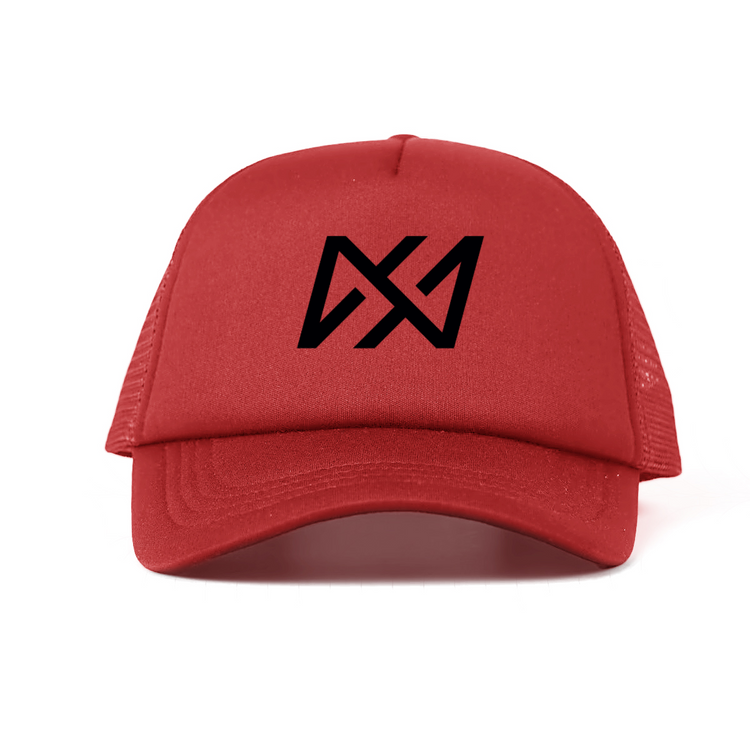 Une teinte vibrante pour ceux qui aiment se démarquer. La casquette NHS_RL rouge est un statement streetwear.