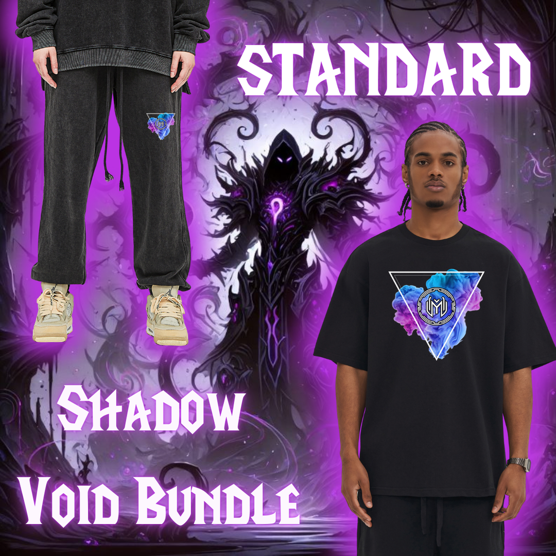 Le Shadow Void Standard Bundle – Un ensemble streetwear premium avec un t-shirt et un jogger oversized noirs, arborant le logo "Shadow Void" de Maze Esports. Parfait pour les gamers et amateurs de streetwear haut de gamme.