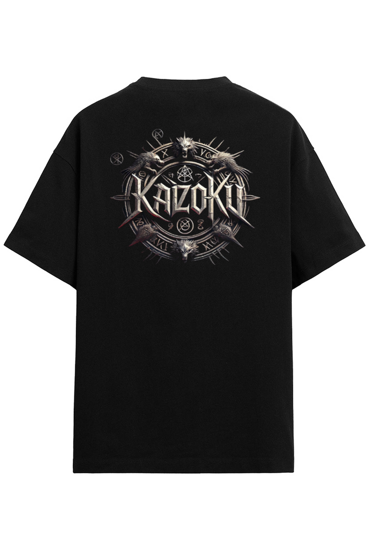 Vue avant du t-shirt oversized Kaizo-Ku, en noir profond, parfait pour un look streetwear épuré et intemporel. Coupe oversized et tissu premium en 100% coton.