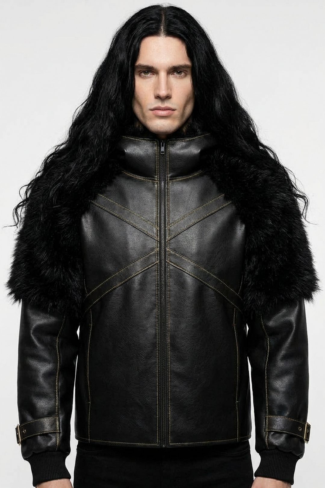 Veste streetwear noire d’inspiration nordique et fantasy, cuir vegan, fourrure synthétique, coupe moderne pensée pour un look sombre et hivernal.