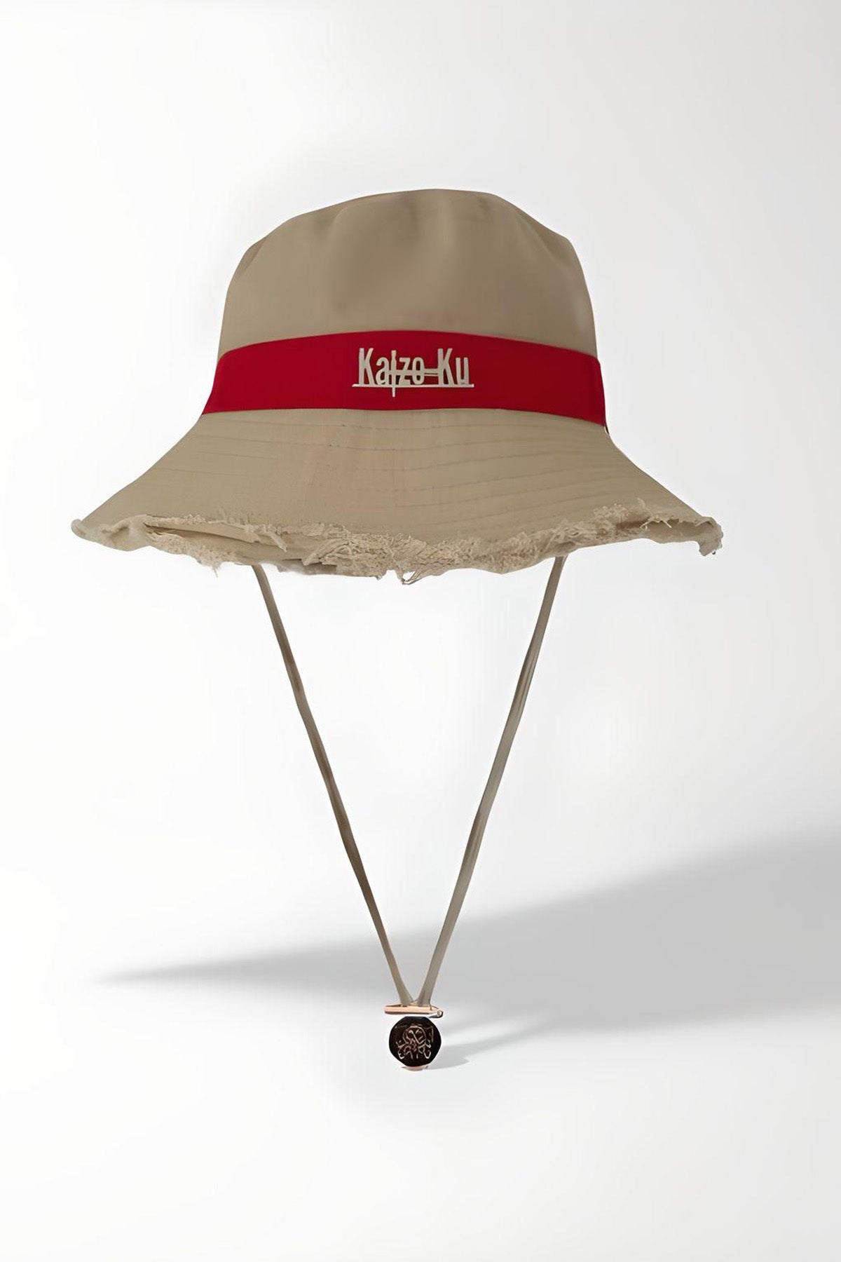 Le chapeau de paille de luffy de one piece enfin adapté n streetwear